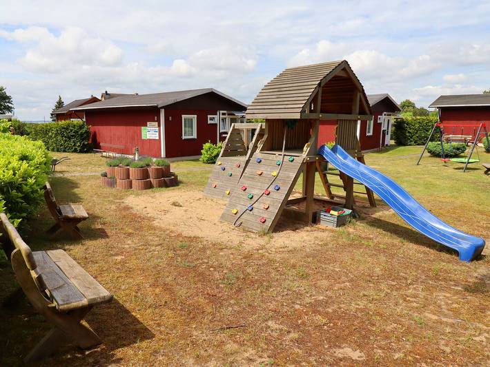Ferienhaus für 4 Personen, mit Terrasse und Garten in Koserow - 2