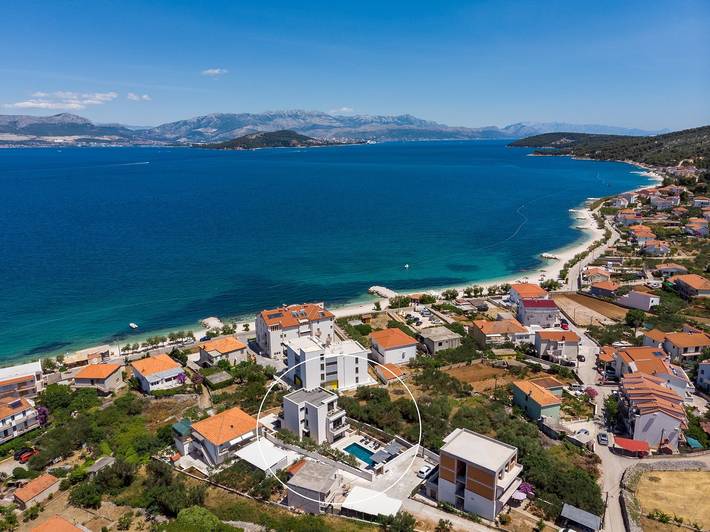Villa Lady Maris with heated pool,70m from beach in Slatine, Ciovo