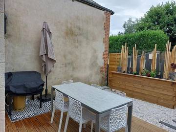 Gîte pour 5 personnes, avec jardin et terrasse à Monteaux