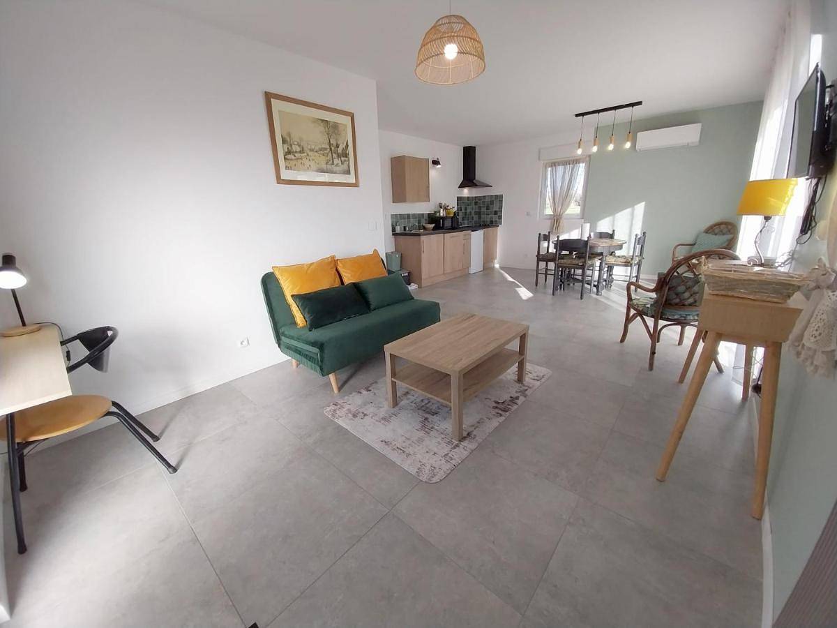 Appartement entier, Les Blés d'Or - Parking privé, Terrasse, Clim, Netflix, Au Calme in Hem-Lenglet, Département Nord