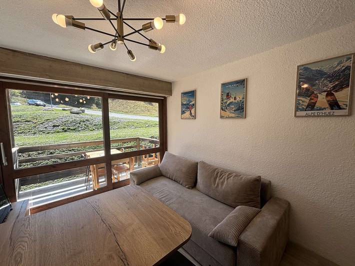 Ganze Wohnung, Renoviertes Studio 4 Pers direkt an der Piste in Auris en Oisans in Auris, Nationalpark Écrins
