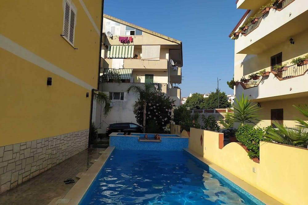 Ganze Wohnung, Cozy two-room apartment in Tropea for 2/4 people with swimming pool near the sea in Santa Domenica, Ricadi (gemeinde)
