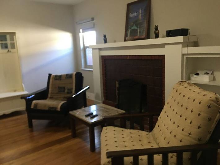 Vacation rental for 6 people, with pets in Berkeley