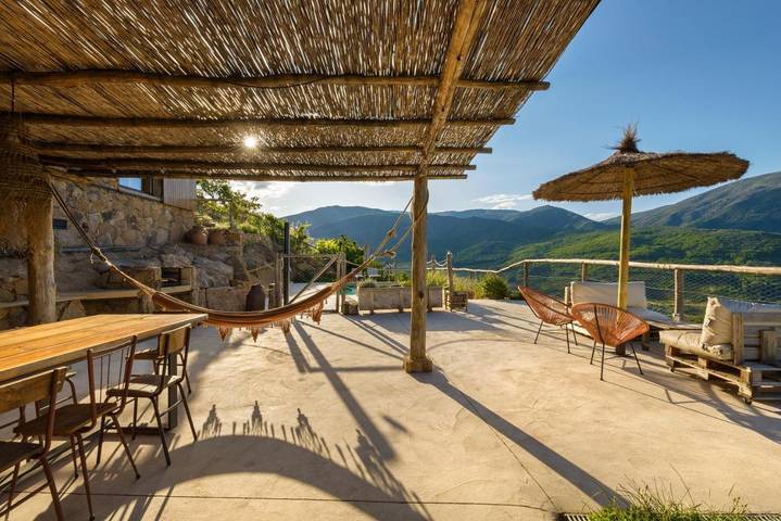 Casa rural para 8 personas, con piscina además de vistas y jardín, Se admiten mascotas en Valle del Jerte - 2