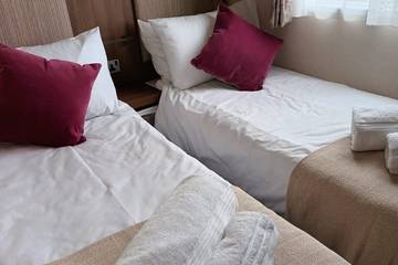 Static Caravan for 6 People in Winchelsea Beach, High Weald, Photo 4