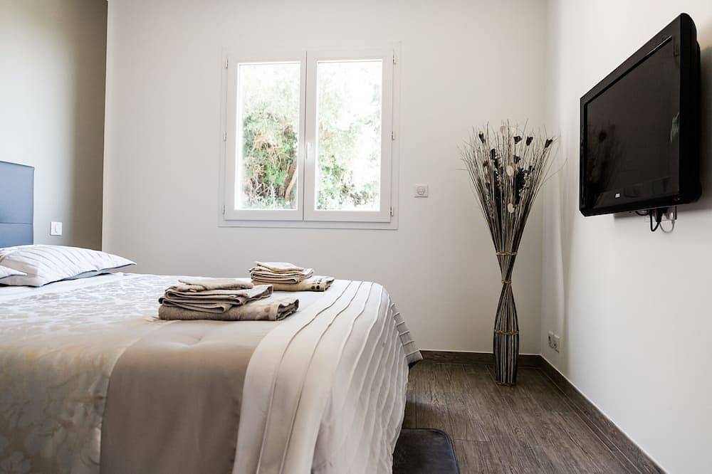Macchione Villa, Sea View with Jacuzzi on Bastia in Bastia, Cap Corse