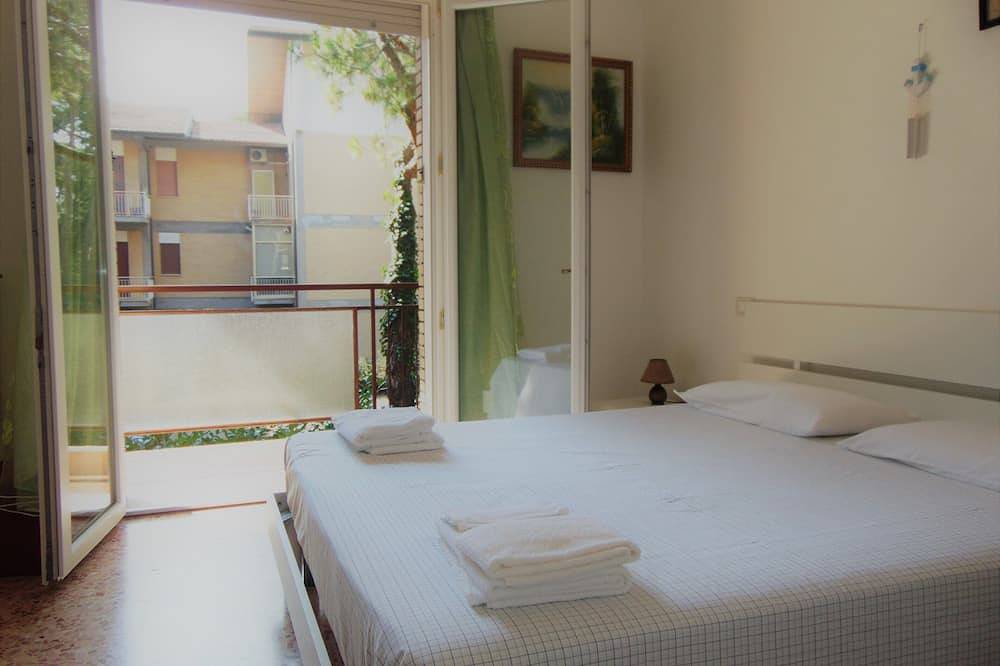 Entire apartment, Milan Maritime 600 Meters From The Center And From The Sea With Private Parking Space in Cervia, Ravenna Province