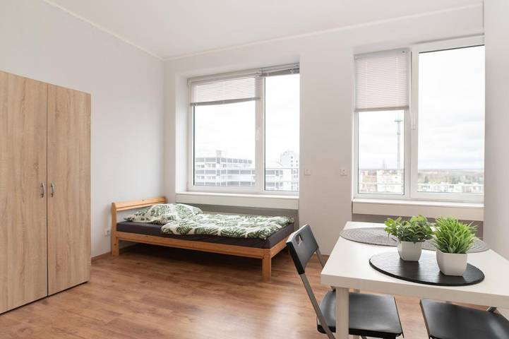 Ferienwohnung für 2 Personen, mit Balkon und Ausblick in Rüsselsheim