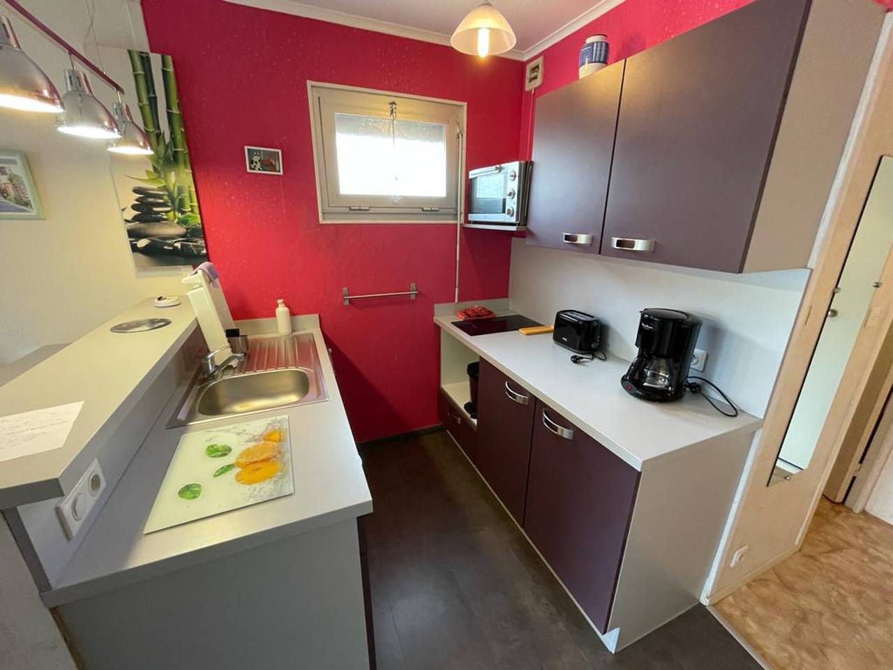 Studio entier, Studio calme à 2 pas de la plage avec balcon et garage in Saint-Georges-de-Didonne, Côte de Beauté