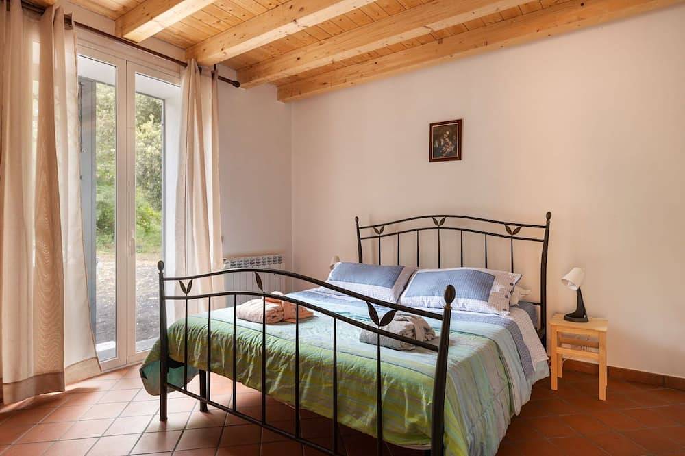 Maravillosa casa de vacaciones privada para 6 personas con Wifi, Tv, terraza y mascotas permitida in Zafferana Etnea, Etna