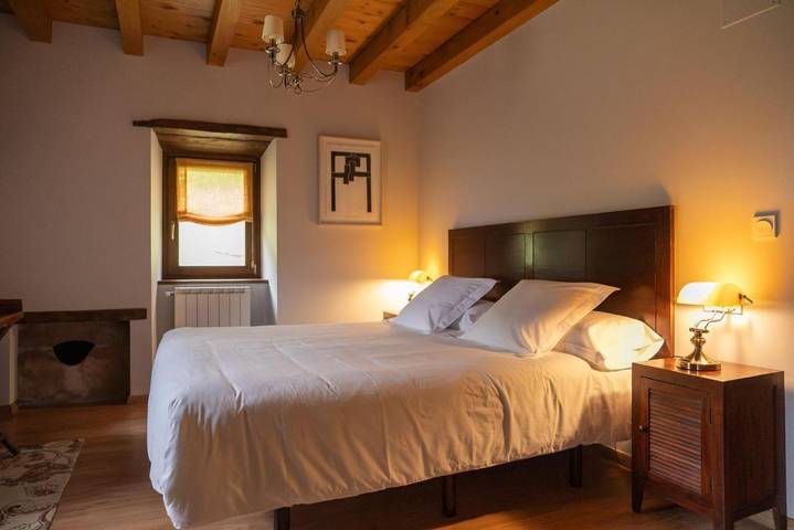 Casa rural para 3 personas, con Terraza además de Jardín y Vistas en Echalar