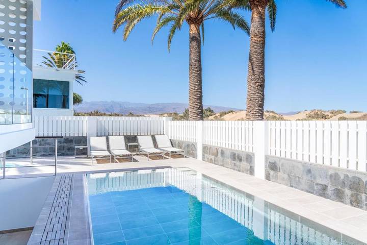 Apartahotel para 13 personas, con piscina y terraza además de vistas al lago y vistas en Maspalomas