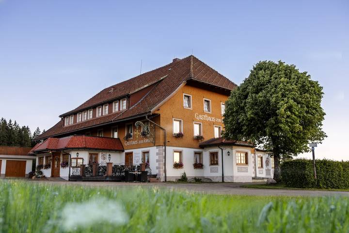 Hotel für 4 Personen, mit Balkon/Terrasse und Balkon sowie Terrasse und Sauna in St. Märgen