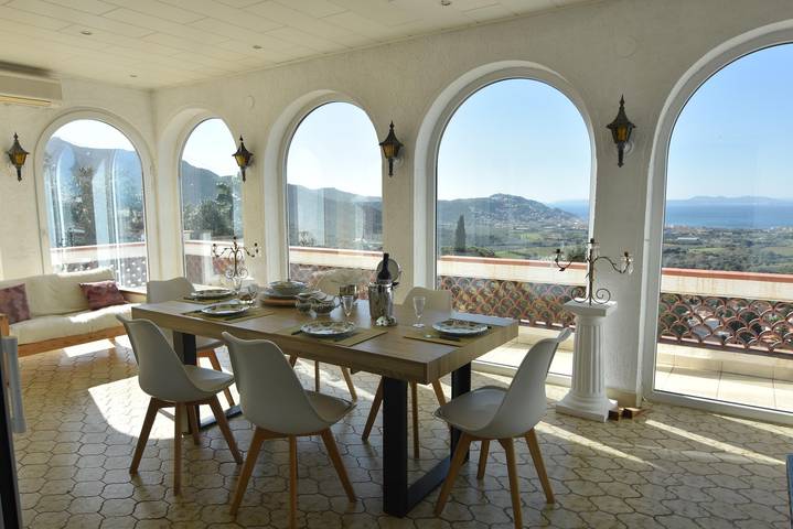 Casa rural para 12 personas, con Balcón y Terraza además de Jardín y Vistas en Alt Empordà - 3