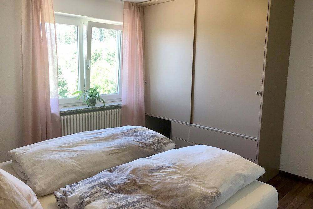 Ganze Wohnung, Ferienwohnung Schottenhof Walser 2 - Alleinlage im Grünen mit Panoramablick in Achberg, Region Bodensee-Oberschwaben