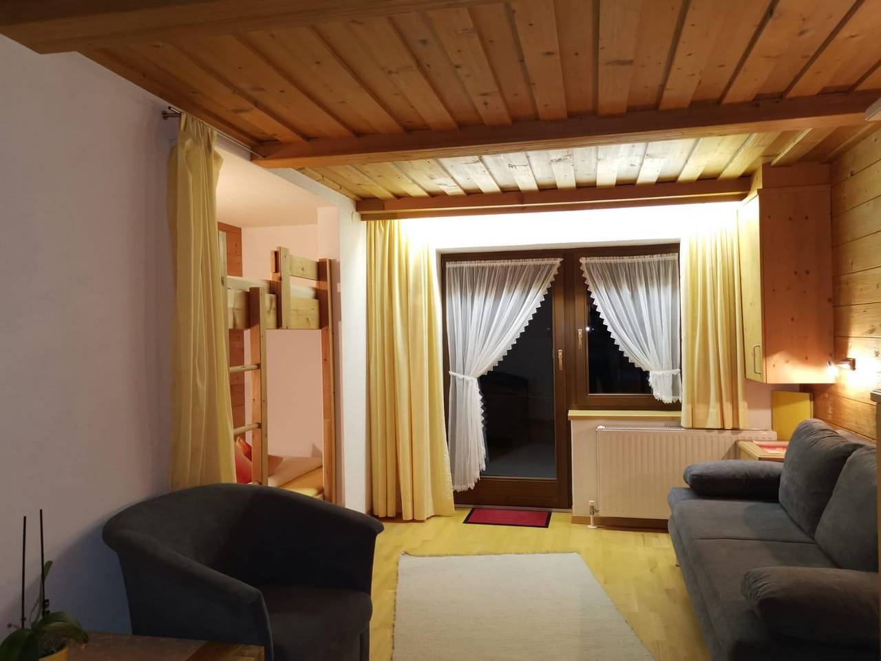 Ganze Ferienwohnung, Appartement 3 in Stubaier Alpen, Umhausen