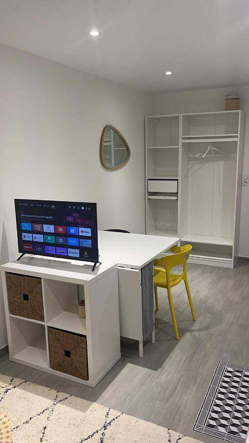 Gîte pour 2 personnes, avec terrasse à Élancourt - 2