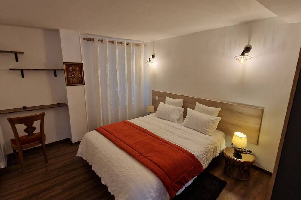 Apartamento entero, Le Cigne - Résidence les Quatre Oiseaux in Château-Thierry, Aisne