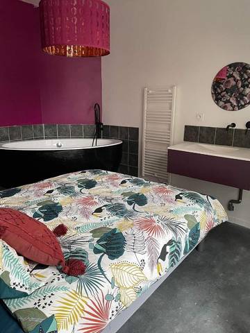 Gîte pour 3 personnes, avec jacuzzi à Fougerolles