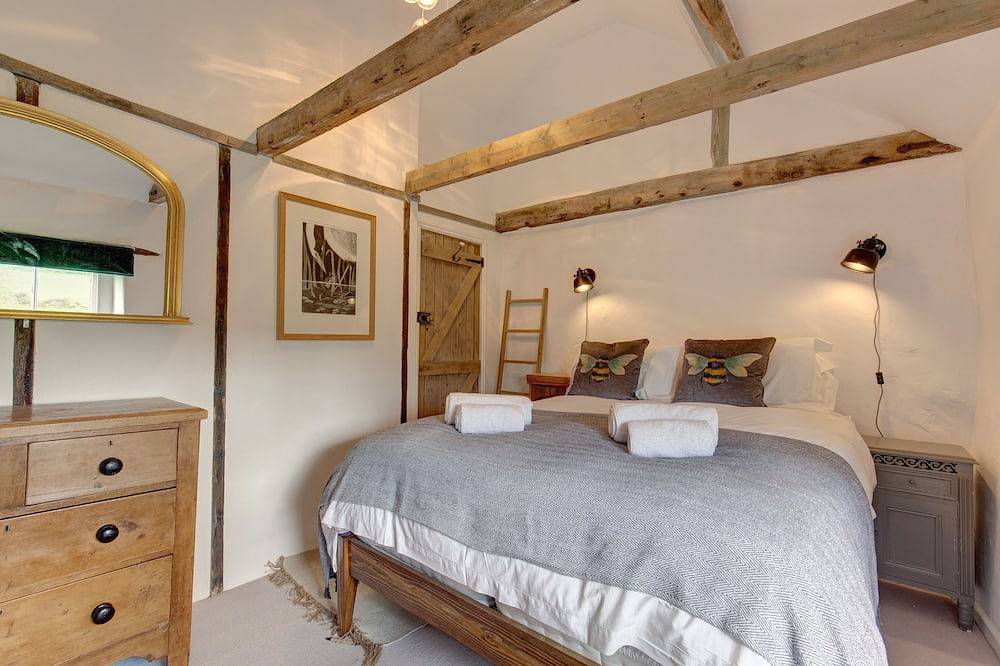 Bella's Cottage -  a self catering cottage that sleeps 3 guests  in 2 bedrooms in Stiffkey, Norfolk Coast