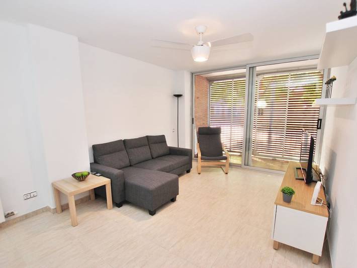 Ferienwohnung für 5 Personen, mit Balkon und Terrasse in Mataró