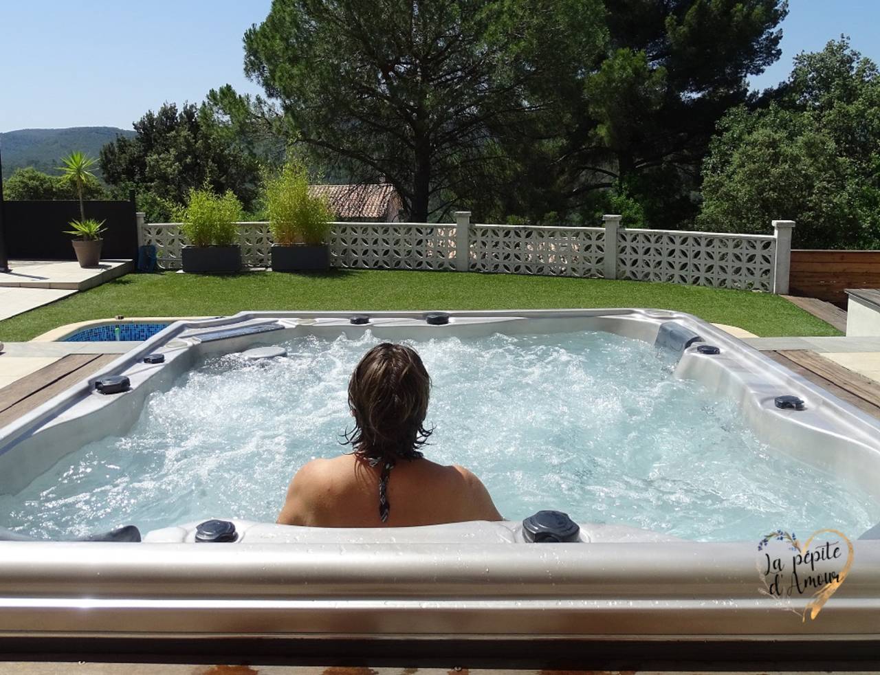 Villa pour 2 Personnes dans Sainte-Anastasie-sur-Issole, Var