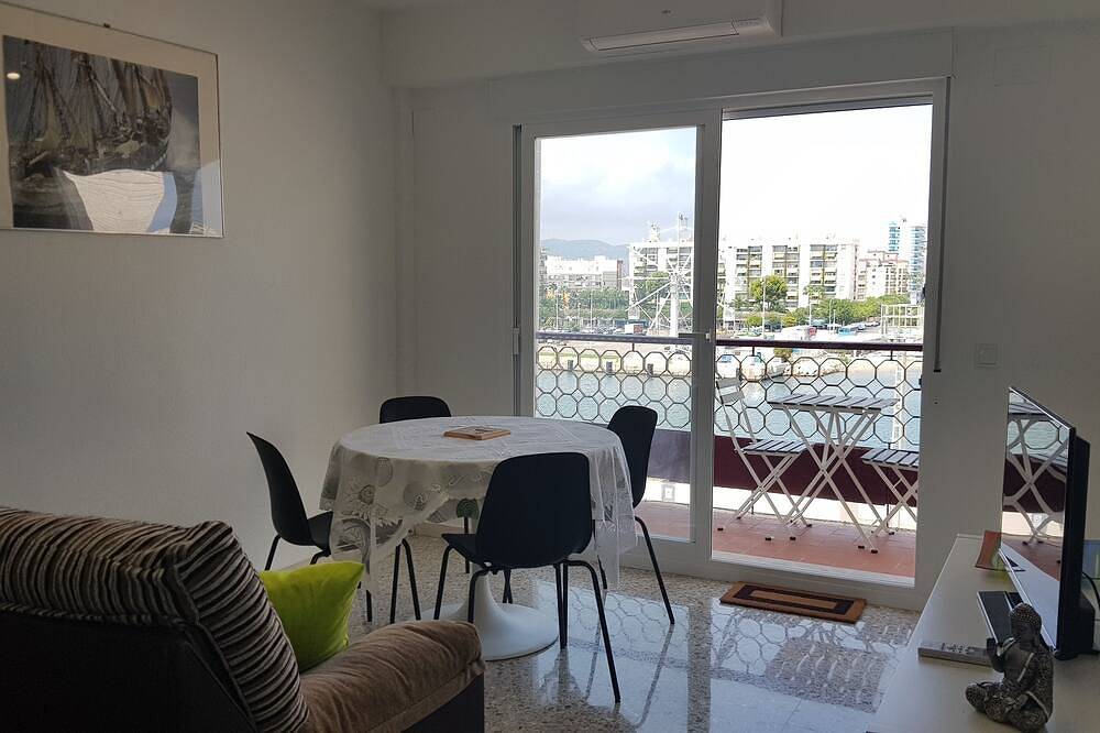 Entire apartment, Welcome to this welcoming, functional apartment on the Grao. in Playa de Gandía, Costa de Valencia