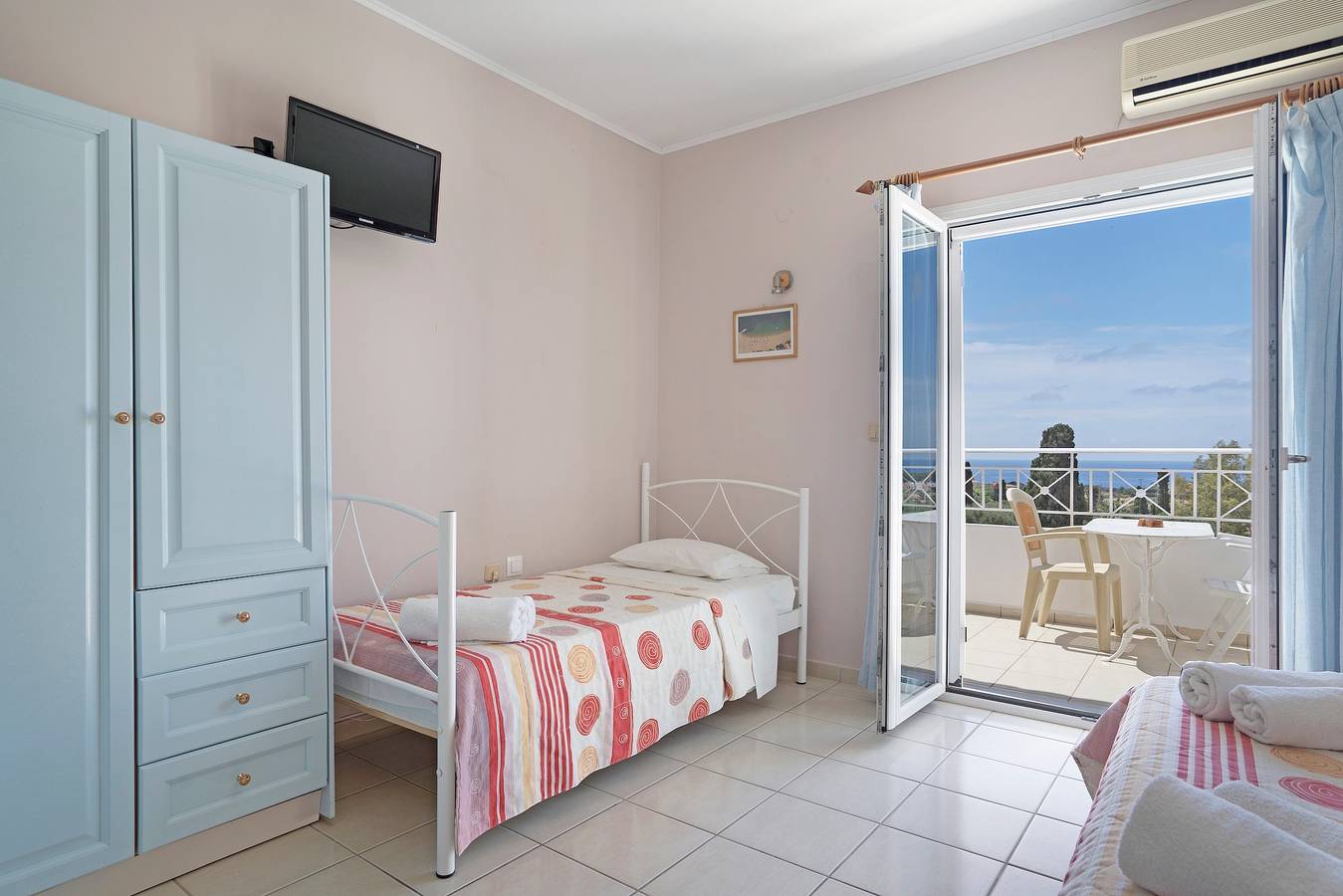 Apartamento entero, Apartamento 'Vista al mar 1' con piscina compartida, Wi-Fi y aire acondicionado in Cefalonia