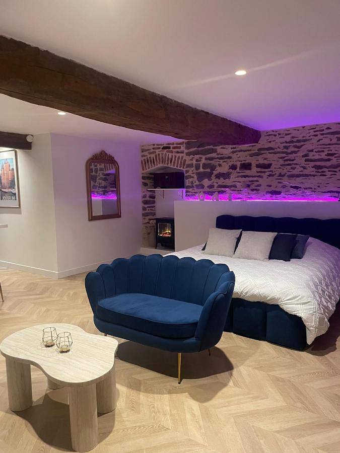 Appartement entier, One-Bedroom Apartment in Josselin, Région de Pontivy