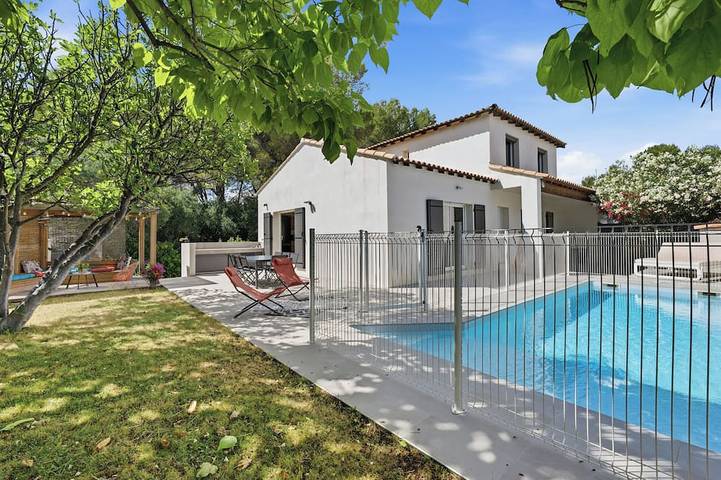 Villa pour 8 personnes, avec jardin - 1