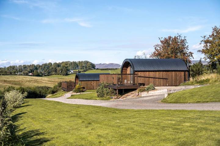 Glamping for 2 people, with Balcony and Hot tub as well as Terrace and Garden in Stirling region