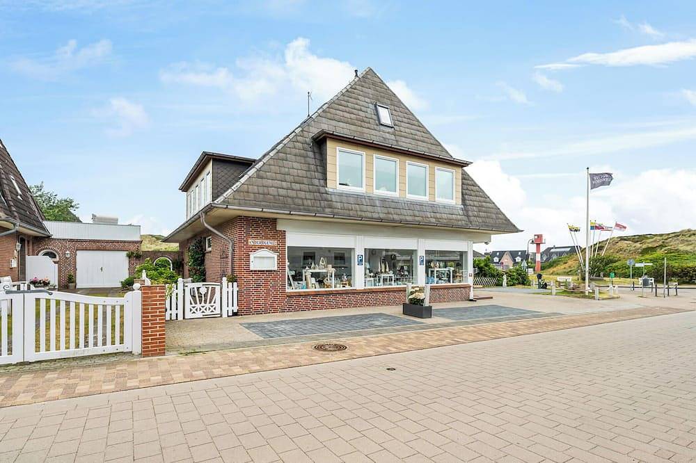 Ganze Wohnung, Moderne frisch renovierte Ferienwohnung im Herzen von Hörnum auf Syltmoderne fri in Hörnum, Sylt