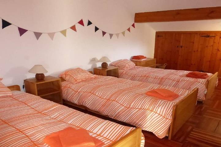 Gîte pour 9 personnes, avec terrasse et piscine à Puigcerdà - 3
