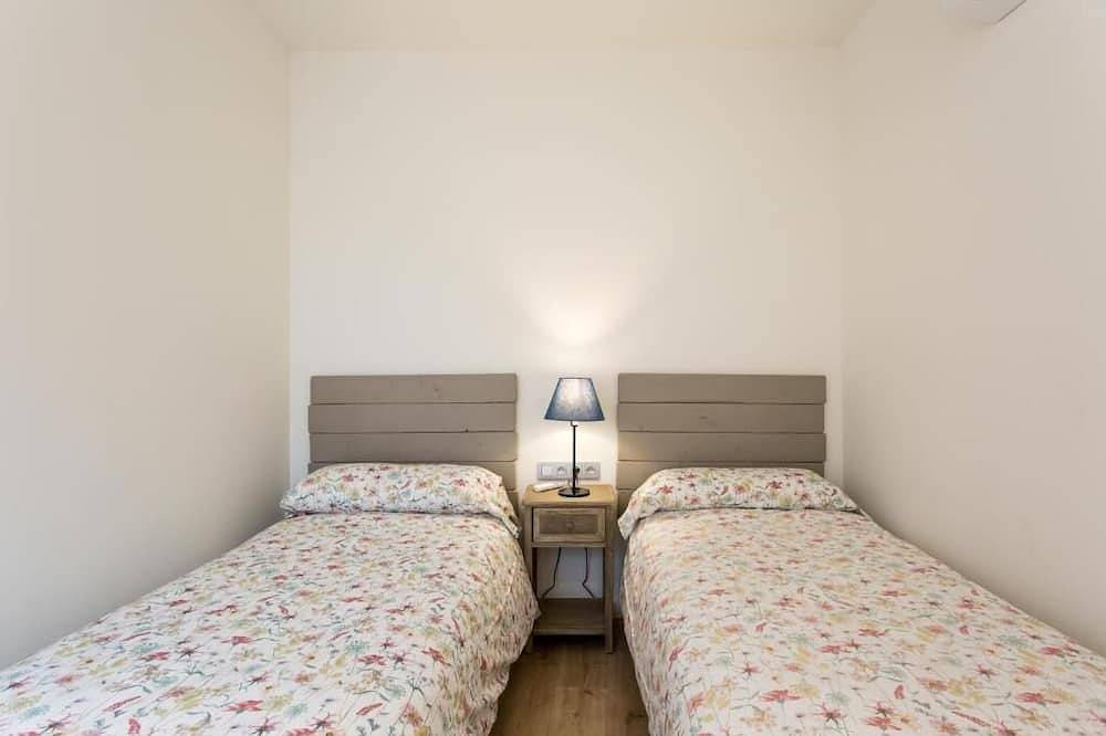 Old Town Building, Rooftop terrace with pool and views! - Several units in Casco Antiguo, Sevilla