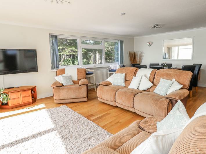 Ganze Wohnung, Flat 17 Golden Gates in Sandbanks, Poole