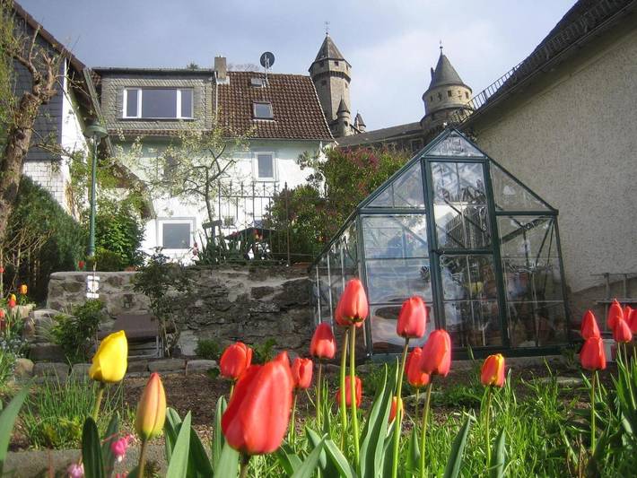 Ferienwohnung für 4 Personen, mit Terrasse und Garten sowie Sauna und Ausblick