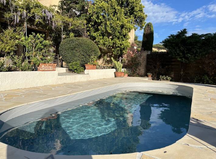 Cottage pour 2 personnes, avec piscine et jardin dans Pampelonne