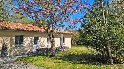 Gîte pour 6 personnes, avec sauna et jardin ainsi que terrasse et jacuzzi dans Haute-Vienne