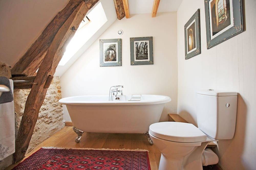 Superbe grange en pierre rénovée de 90 m² sur le terrain d'un ancien moulin in Cazillac, Lot