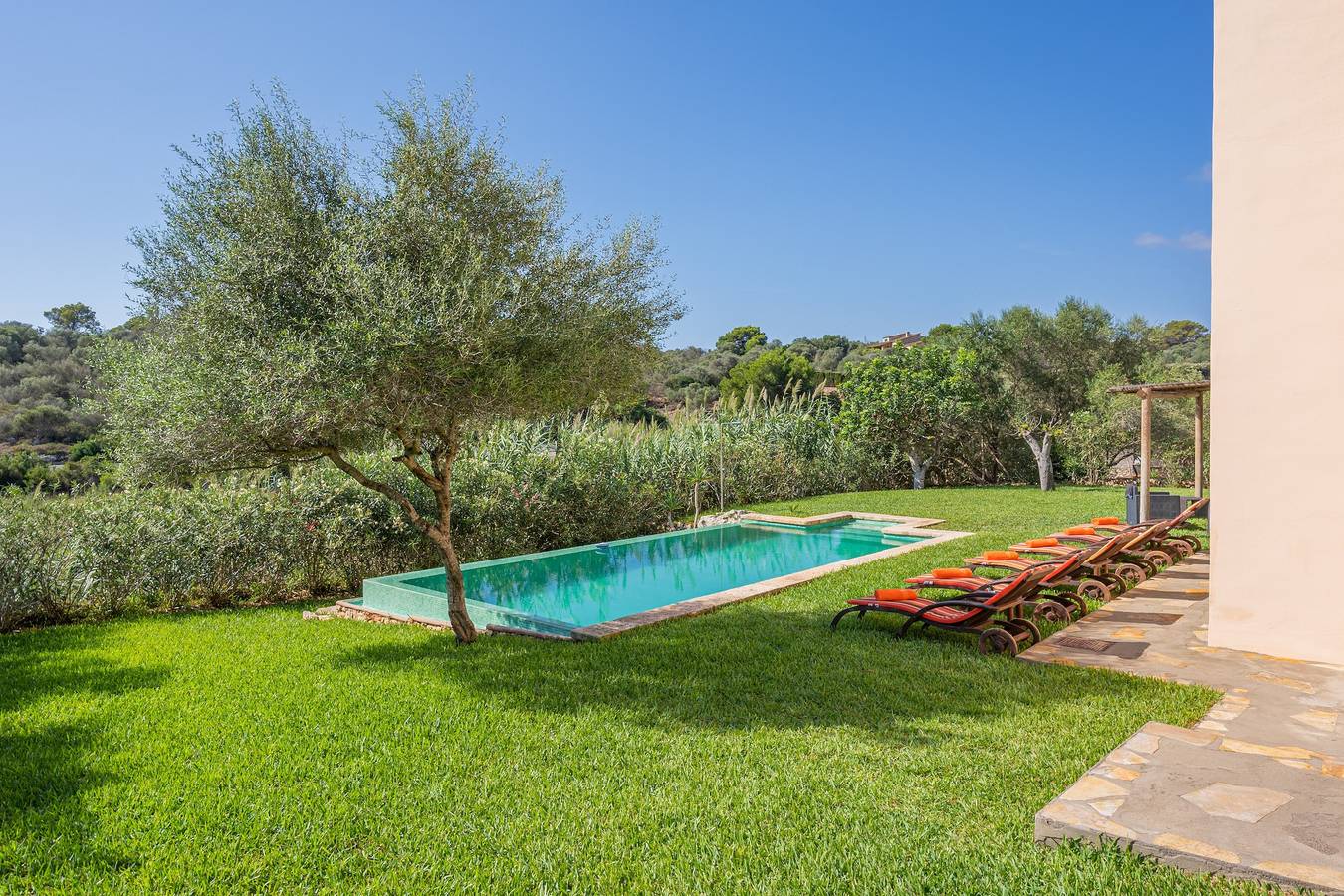 Villa Paqui à 10 min de Cala Mondragó avec piscine, jardin et Wi-Fi (taxe touristique incluse) in Portopetro, Santanyí