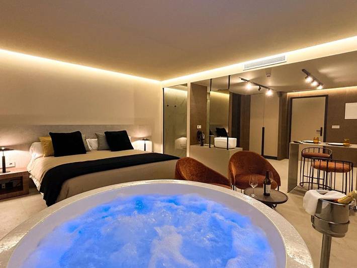 Apartamento para 2 personas, con vistas y piscina además de terraza y sauna en Alcalá del Júcar