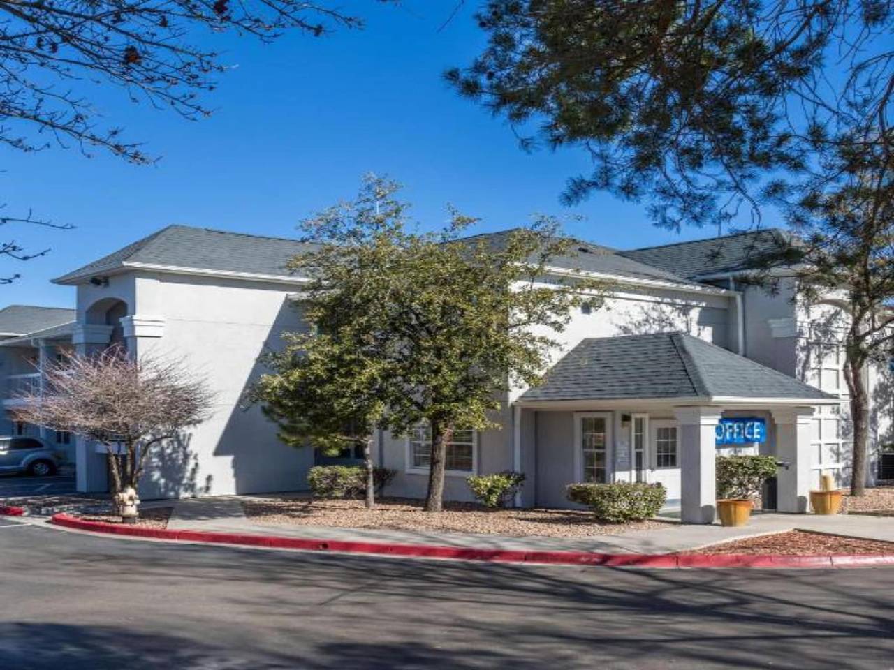 Apartamento entero, Presupuesto Moderno De Albuquerque in Albuquerque, Condado de Bernalillo