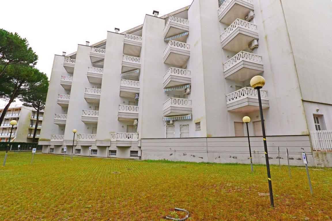 Appartement de vacances entier, Appartement de vacances 200 m de la mer Adriatique avec un jardin  in Lignano Riviera, Lignano Sabbiadoro