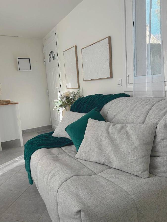 Gîte pour 3 personnes, avec terrasse à Précy-sur-Oise