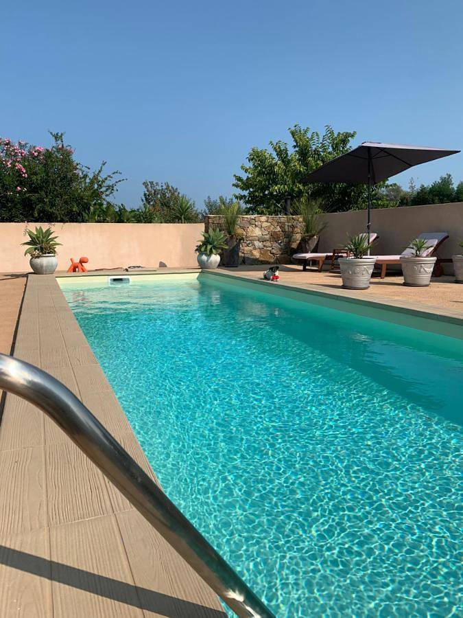 Villa pour 6 personnes, avec vue ainsi que jardin et piscine, animaux acceptés