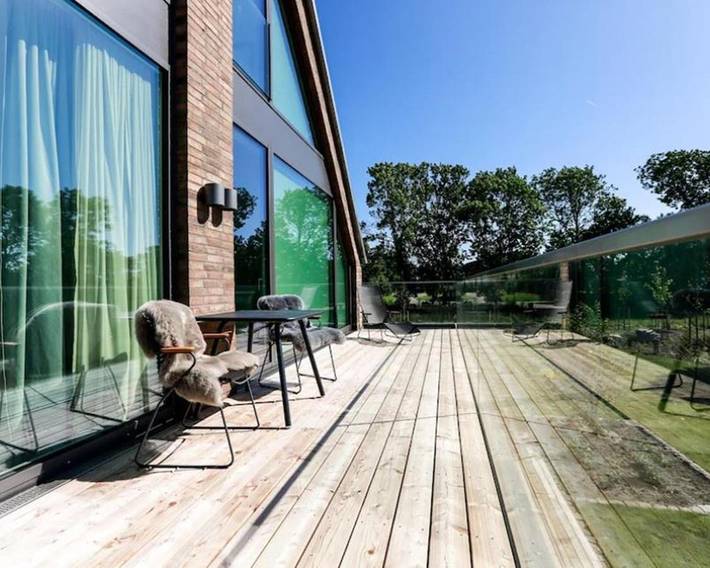 Ferienwohnung für 14 Personen, mit Whirlpool und Terrasse sowie Garten und Sauna in Stiefenhofen