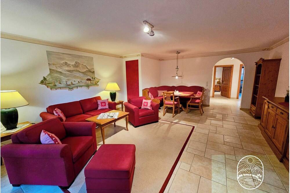 Ganze Wohnung, Fewo in Wallgau Sonnleiten mit Terrasse, Top-Küche und Parkmöglichkeiten in Wallgau, Walchensee