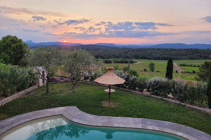 Location de vacances pour 10 personnes, avec Balcon et Jardin à Beaulieu (Hérault)