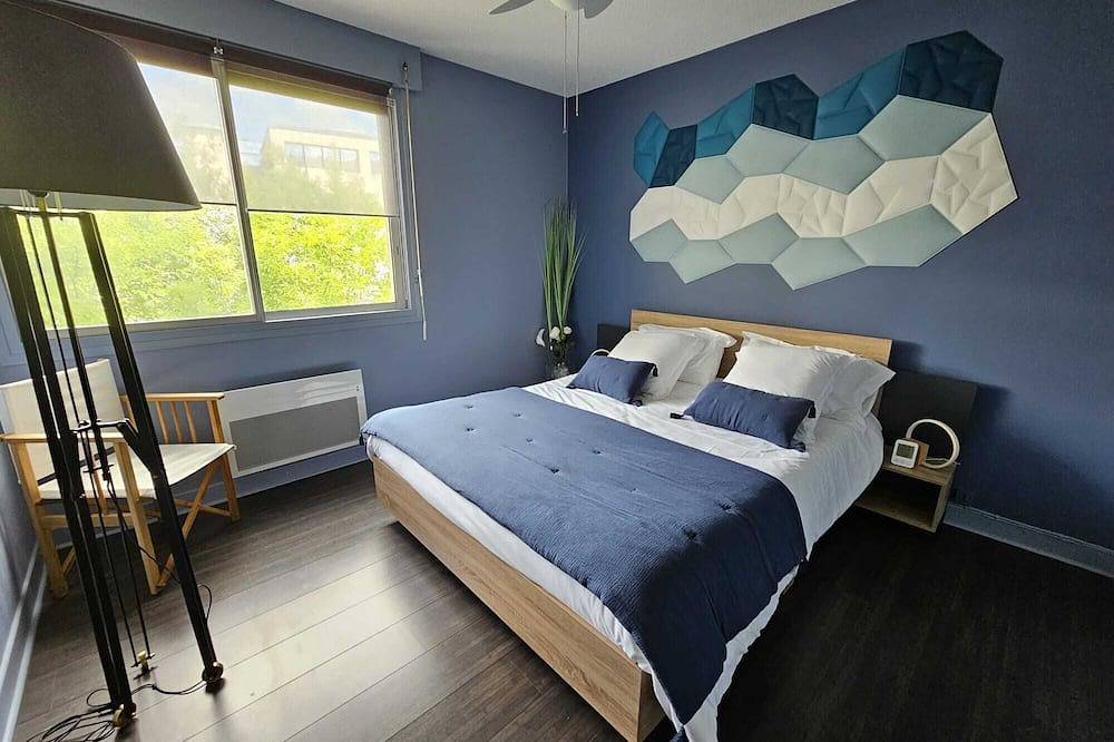 Apartamento entero, Quiet 2B/1B Downtown Condo, Hills View, Bright, Spacious, Recently Remodeled in Aurillac, Región de Aurillac