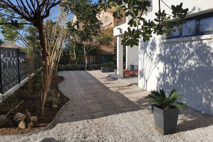 Ferielejlighed for 5 personer, med terrasse og have - 1